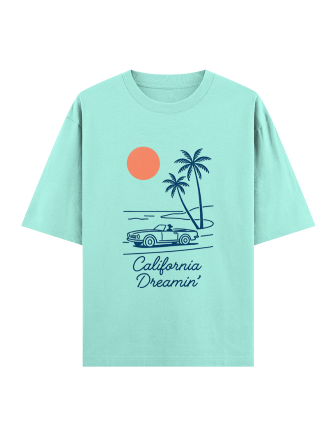California Dreamin' Vintage Convertible Scene Oversized T-shirt